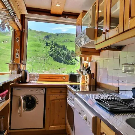 Grand Au Pied Des Pistes Avec Balcon, Pour 6 Personnes - Fr-1-455-40 * La Plagne